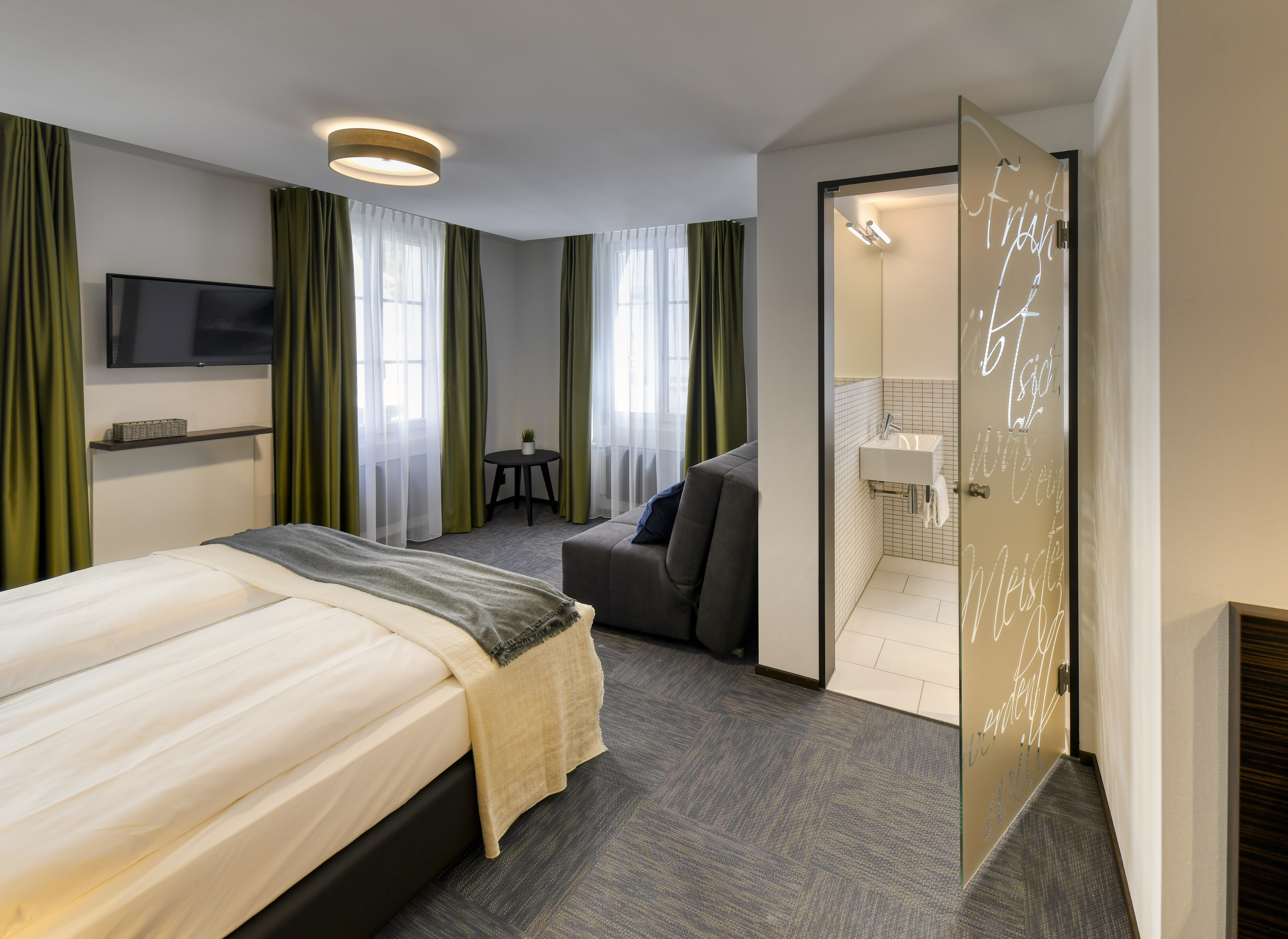 DZ_superior.jpg DZ_superior.jpg