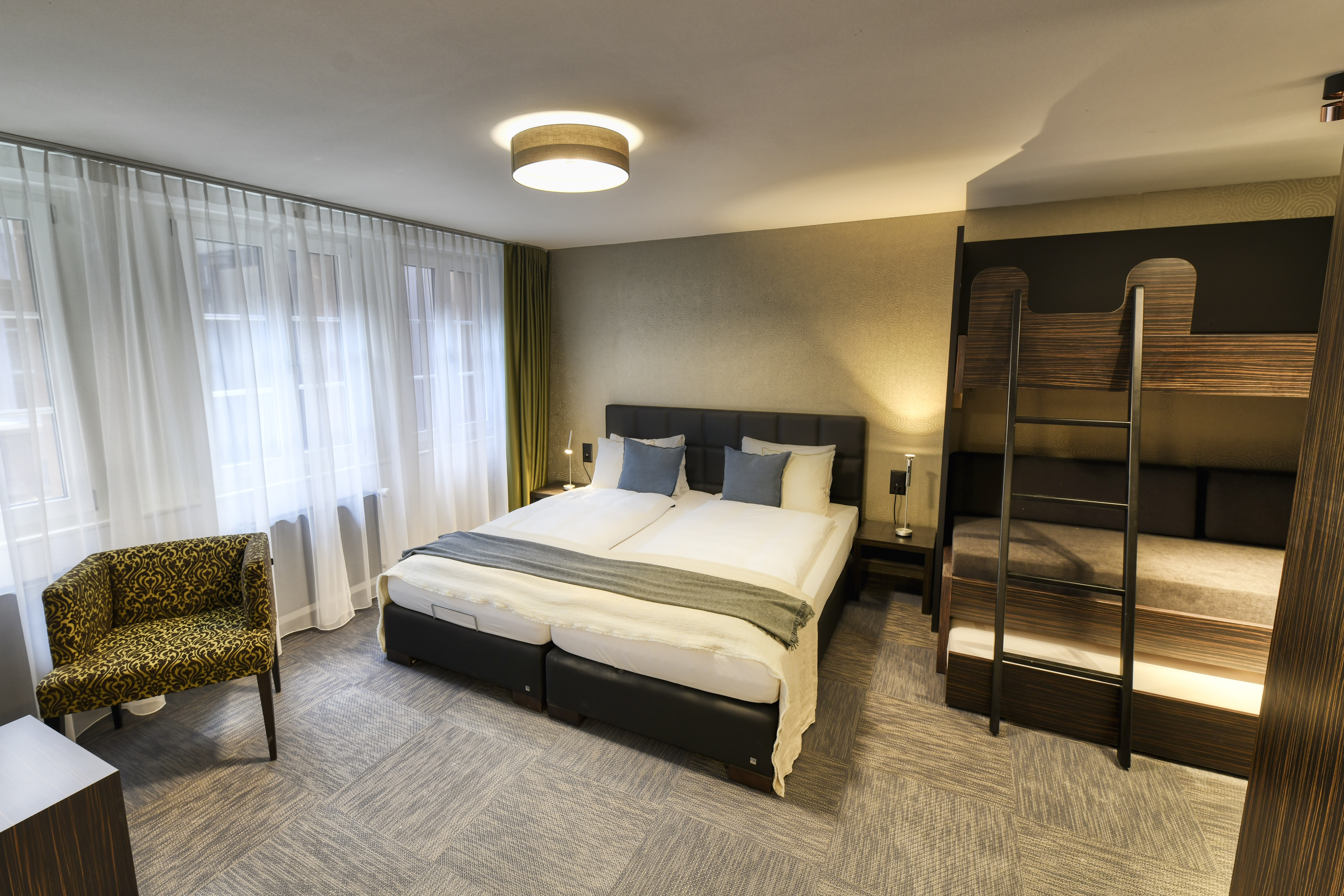 DZ_superior_Familienzimmer.jpg DZ_superior_Familienzimmer.jpg