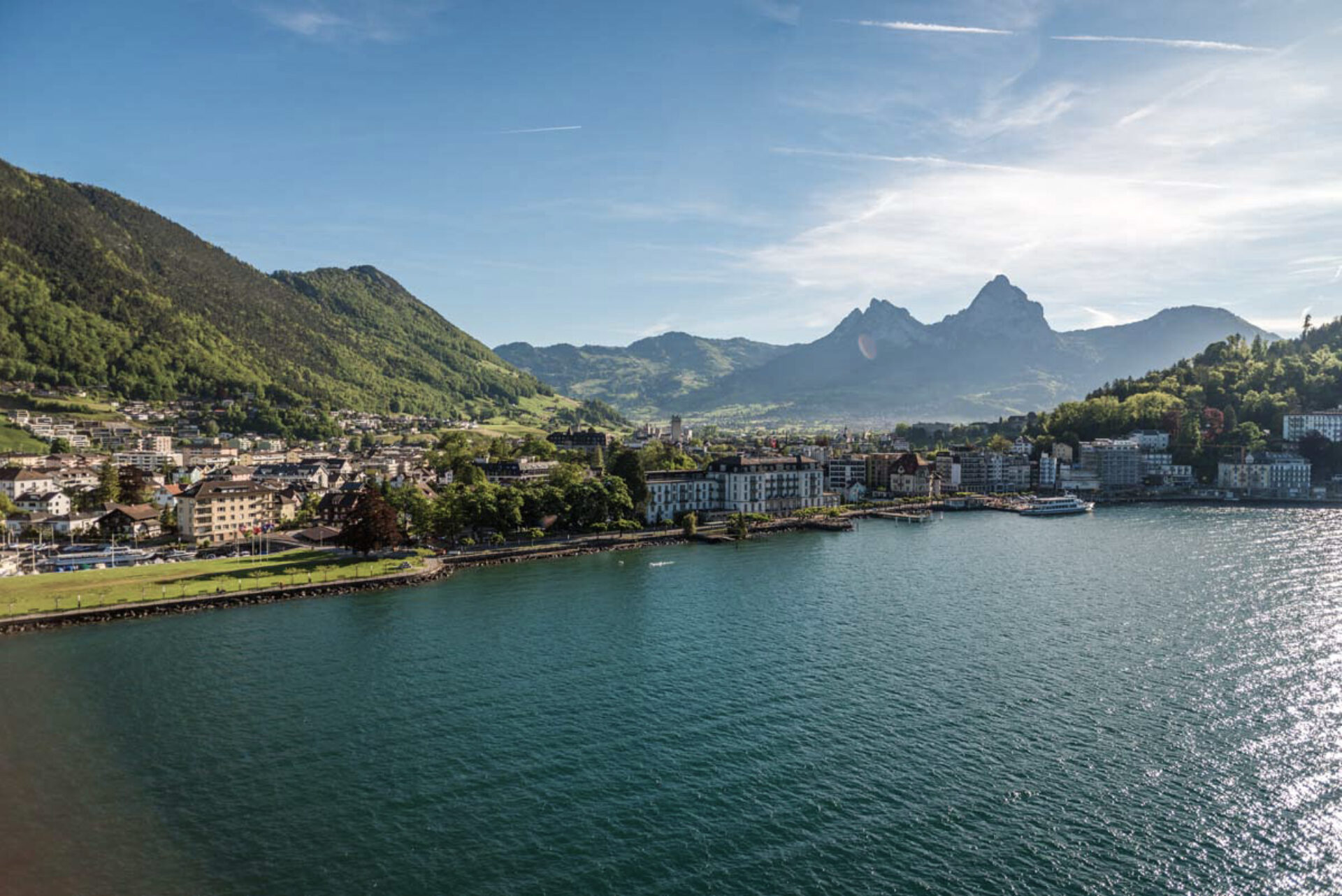 Blick auf die Seepromenade Brunnen